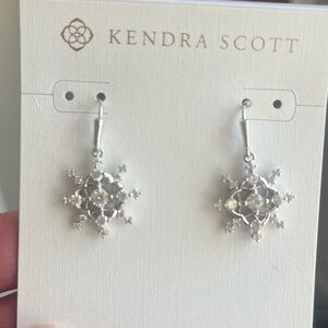 Kendra Scott BRAND NEW Snowflake  earrings